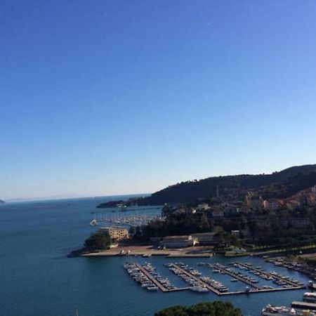Jolly Roger Affittacamere La Spezia Bagian luar foto